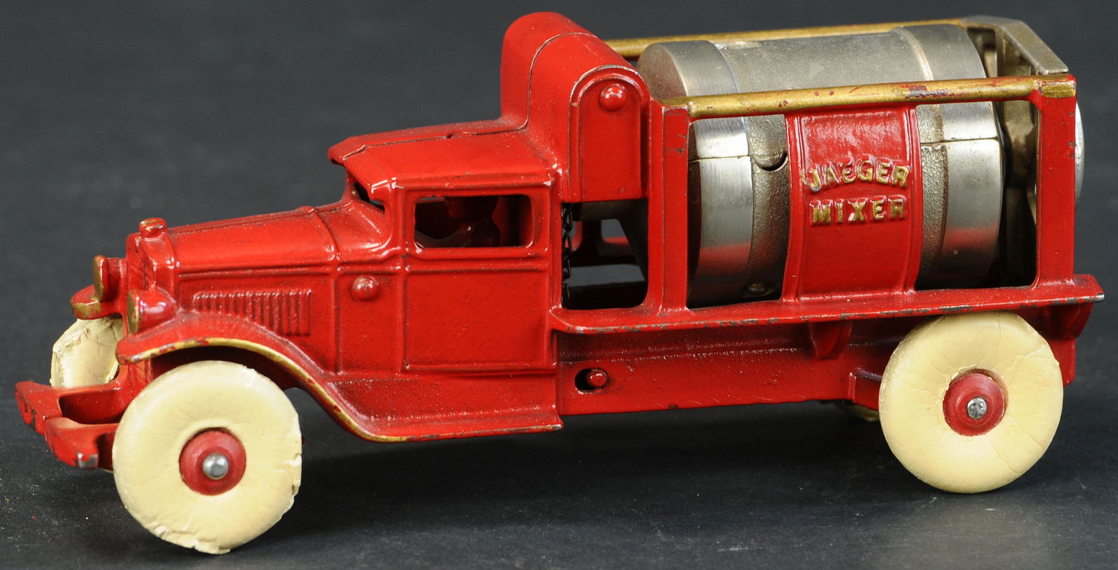 KENTON JAEGER CEMENT MIXER TRUCK (1 of 4)