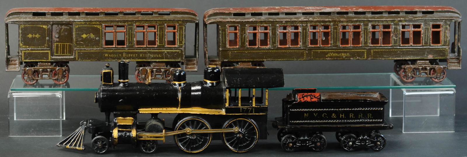 PRATT & LETCHWORTH VANDERBILT TRAIN SET (1 of 4)