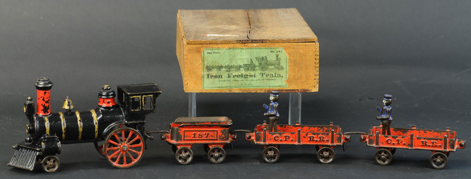 BOXED IVES CPRR IRON FREIGHT SET (1 of 6)