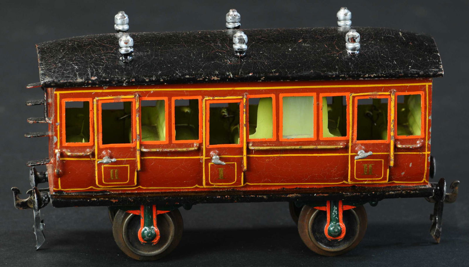 EARLY MARKLIN COACH (1 of 4)