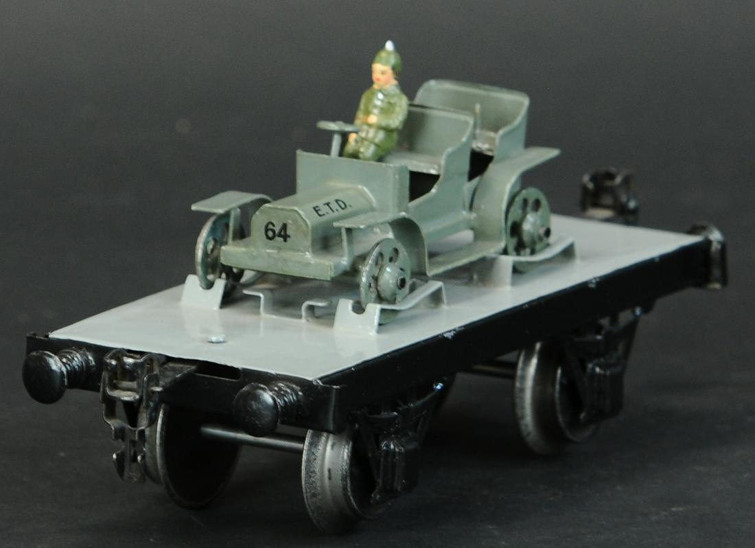 MARKLIN MILIARY STAFF CAR TRANSPORT (1 of 3)