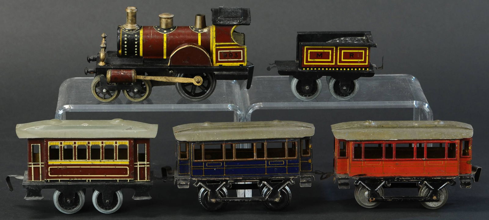 ISSMAYER LOCO AND COACH WITH SCHUMANN CARS (1 of 4)