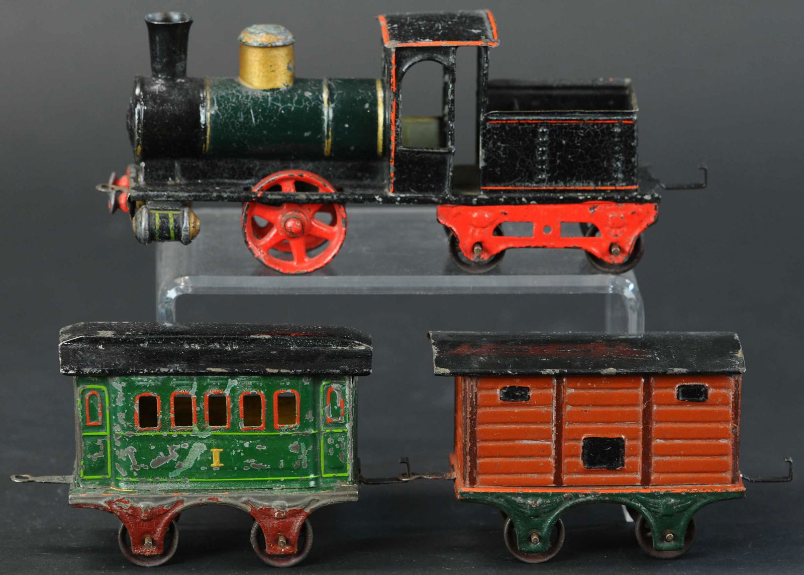 MARKLIN O GAUGE FLOOR TRAIN (1 of 4)