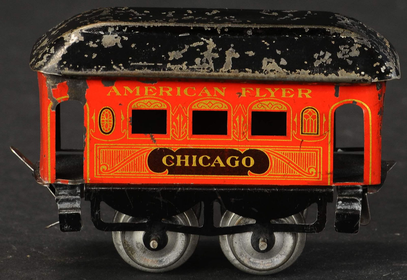 AMERICAN FLYER THREE WINDOW RED CHICAGO CAR (1 of 4)