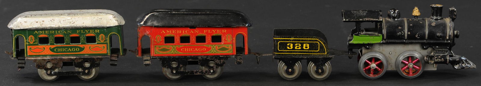 AMERICAN FLYER FOUR WINDOW "CHICAGO" SET (1 of 4)