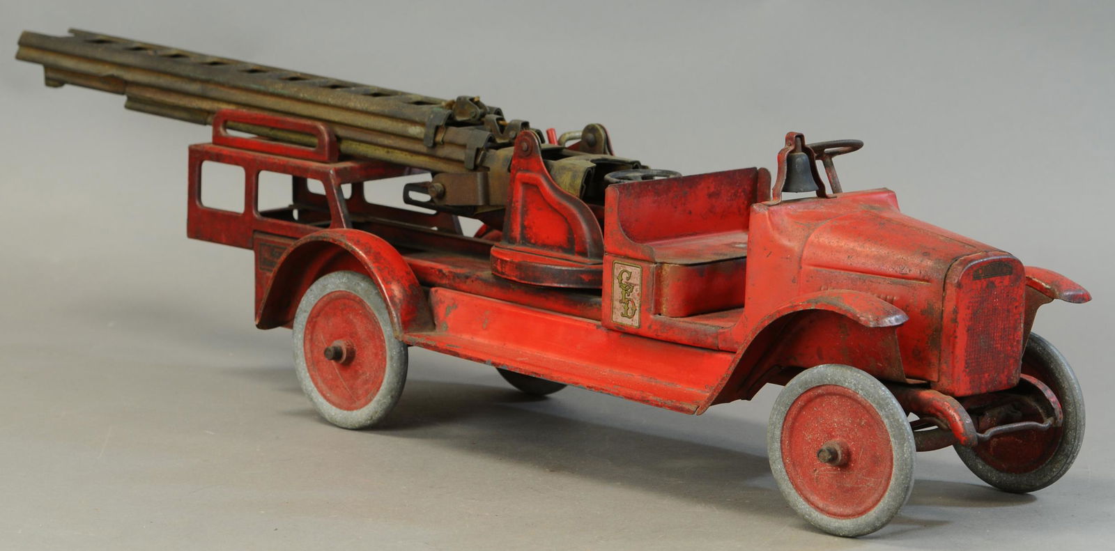 BUDDY L AERIAL LADDER TRUCK (1 of 3)