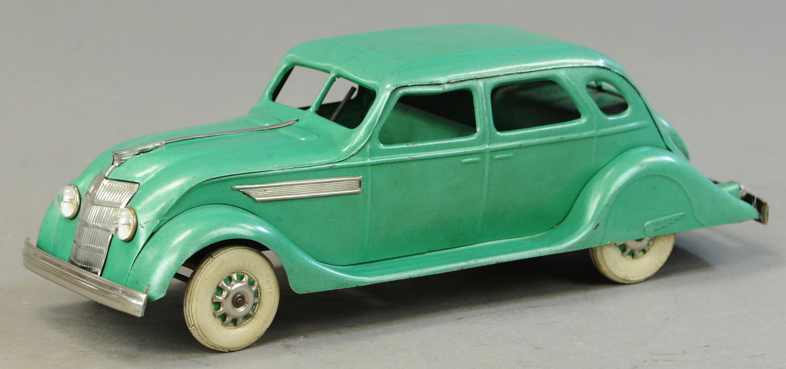 KINGSBURY AIRFLOW W/ MUSIC BOX BASE (1 of 3)