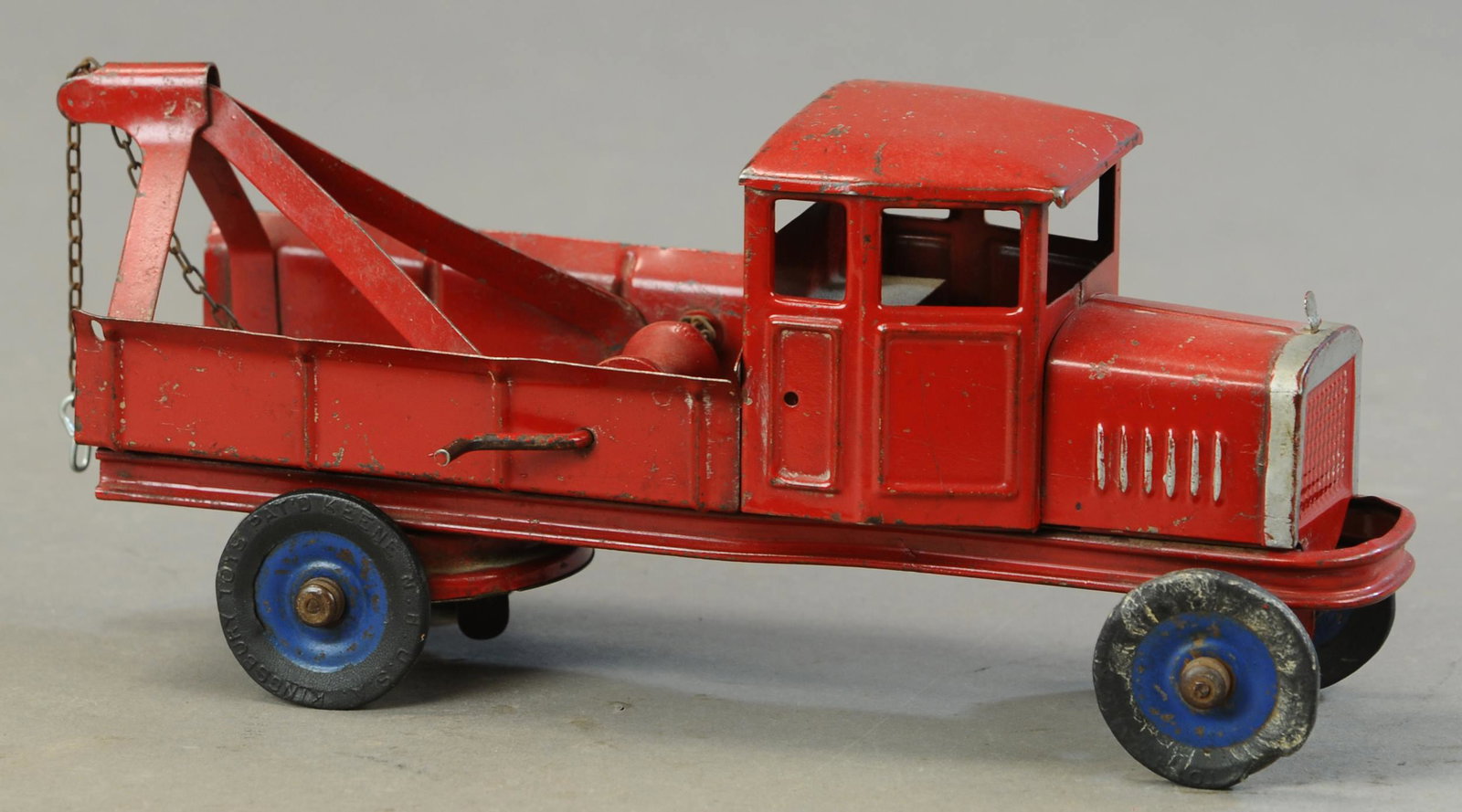 KINGSBURY MOTOR DRIVEN WRECKER: 191. KINGSBURY MOTOR DRIVEN WRECKER | 11" l. | All Original Condition. | $200 - $400
