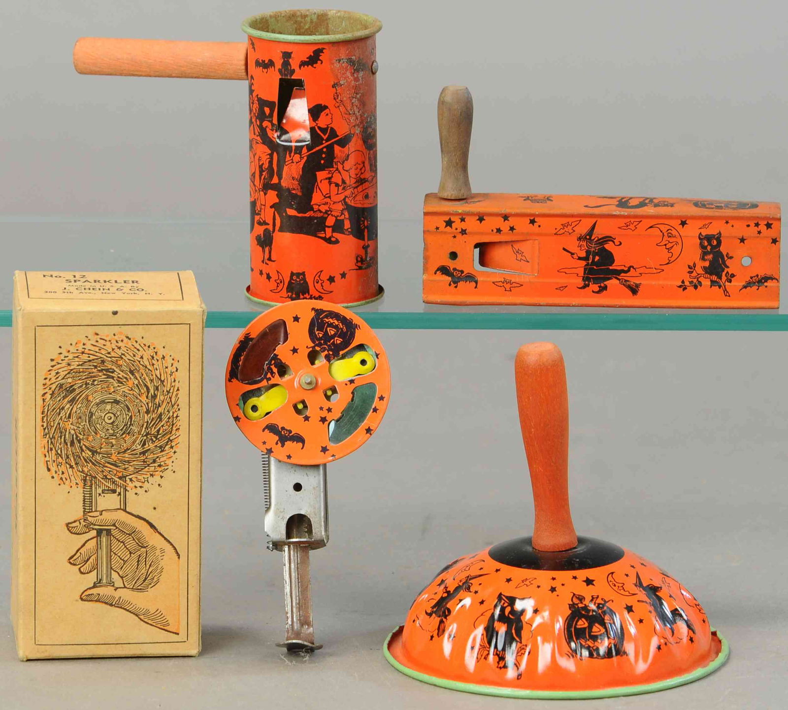 CHEIN HALLOWEEN NOISEMAKERS & SPARKLER (1 of 2)