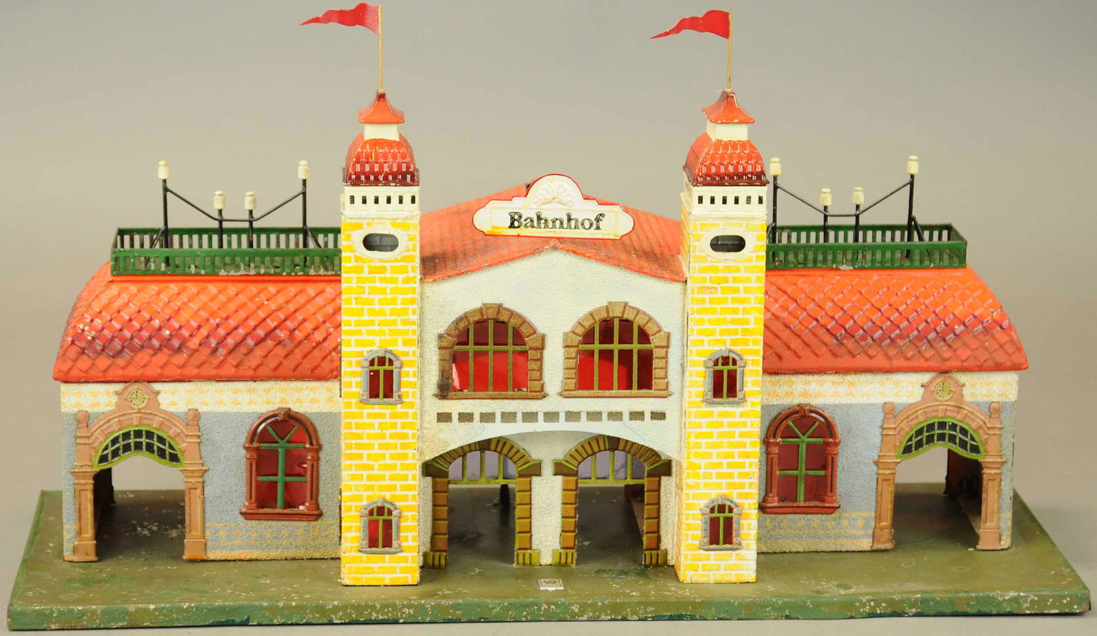 LARGE BING PASSENGER STATION (1 of 4)