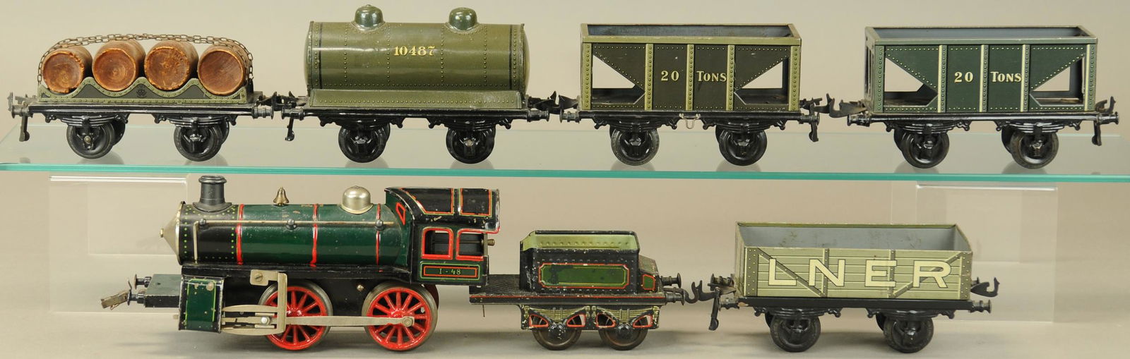 CARETTE LOCOMOTIVE & GERMAN ROLLING STOCK (1 of 4)