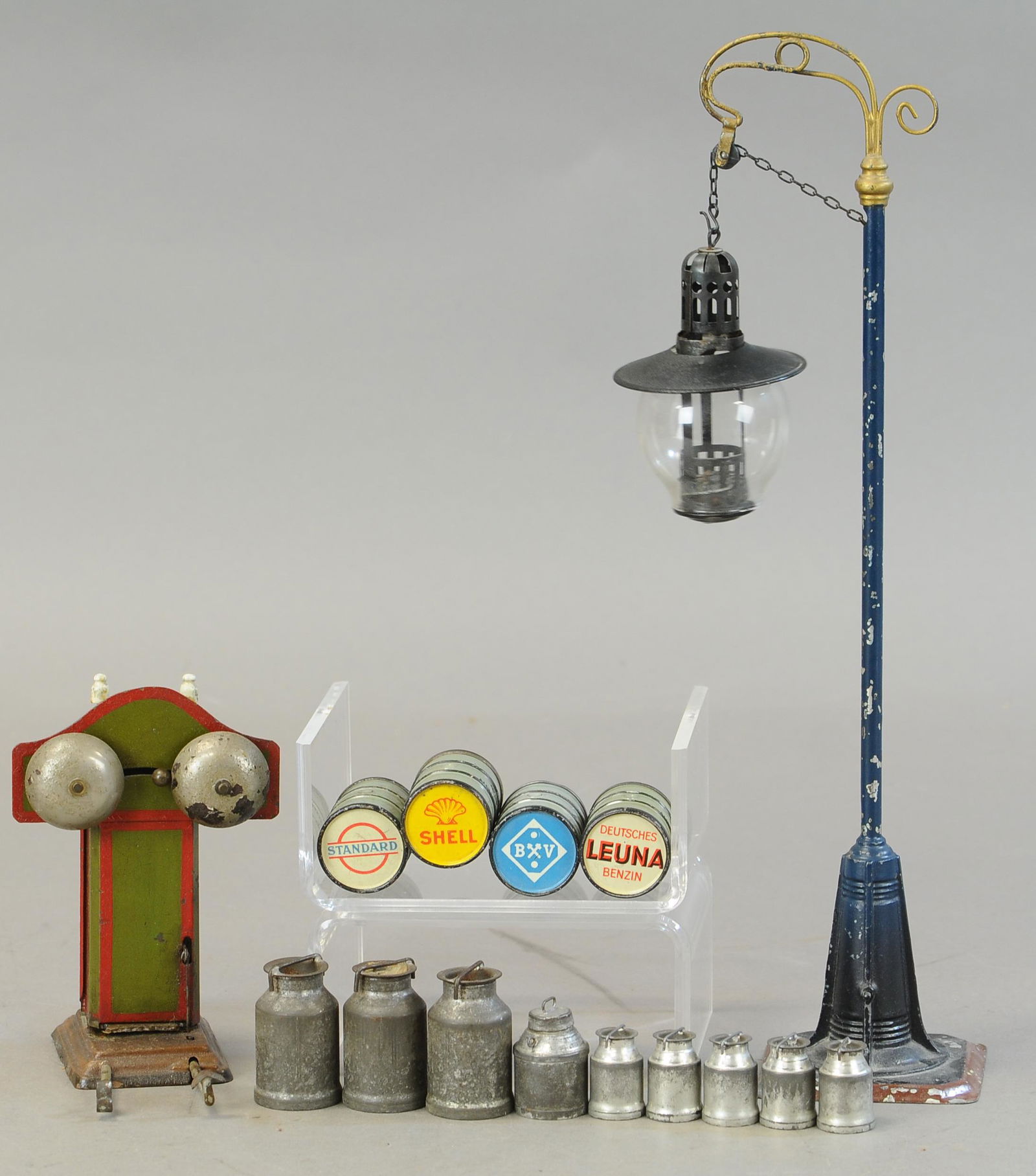 MARKLIN BARRELS, BELL, & BING LAMP (1 of 3)
