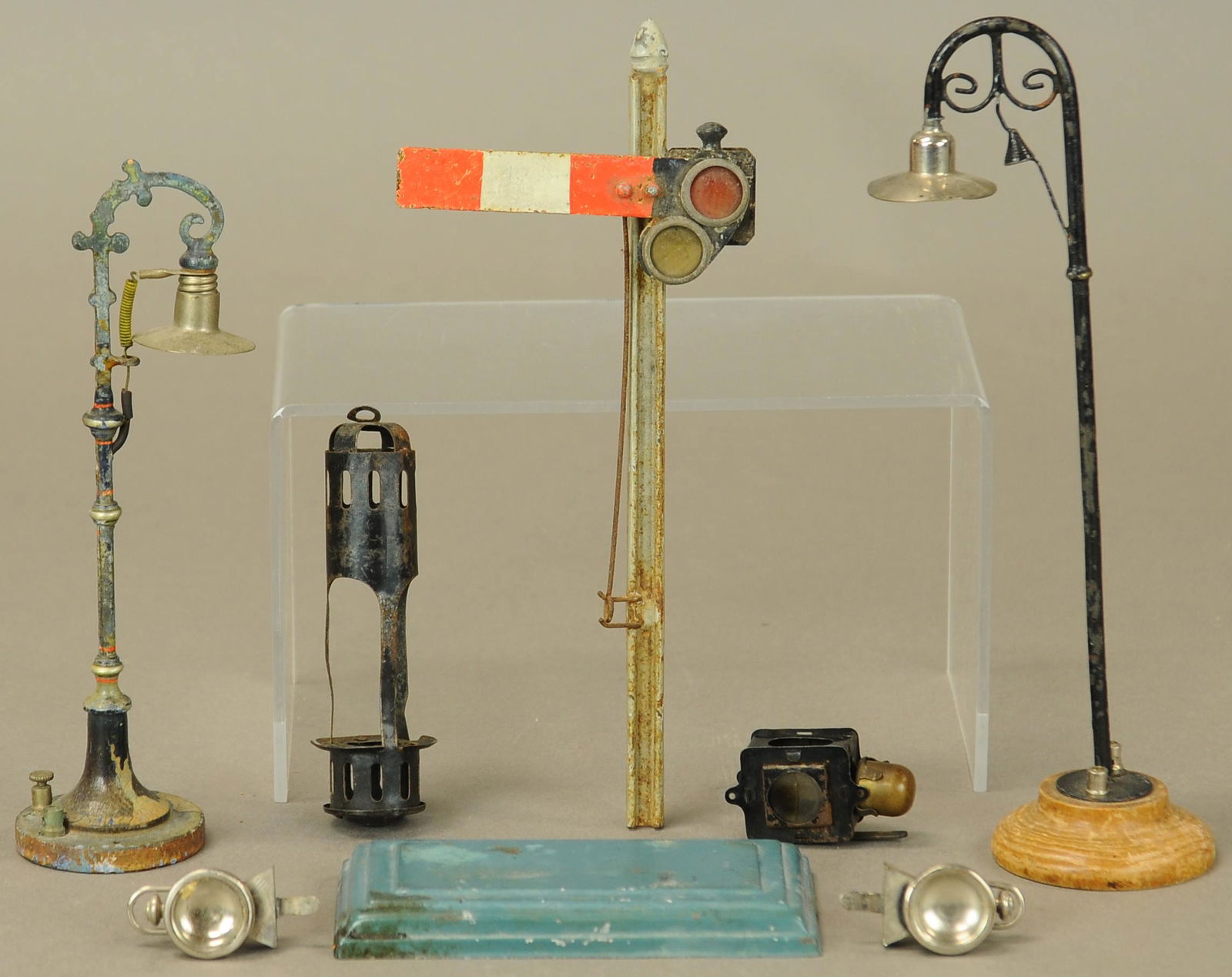 MARKLIN LAMPS & SEMAPHORE PARTS: 400. MARKLIN LAMPS & SEMAPHORE PARTS | 8.5" l. | Repro headlights, in Sold As-is Cond. | $150 - $300