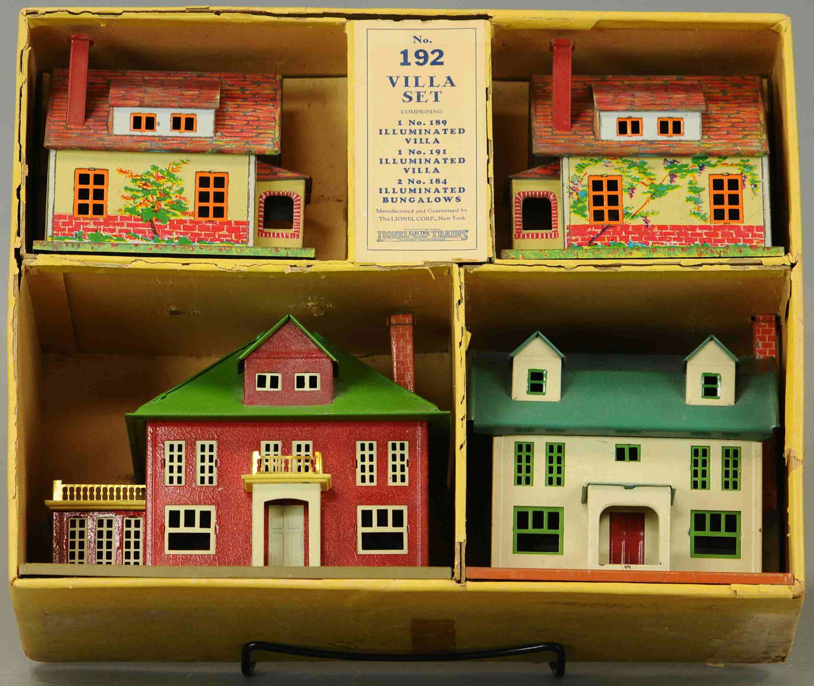 BOXED LIONEL NO. 192 VILLA SET (1 of 4)