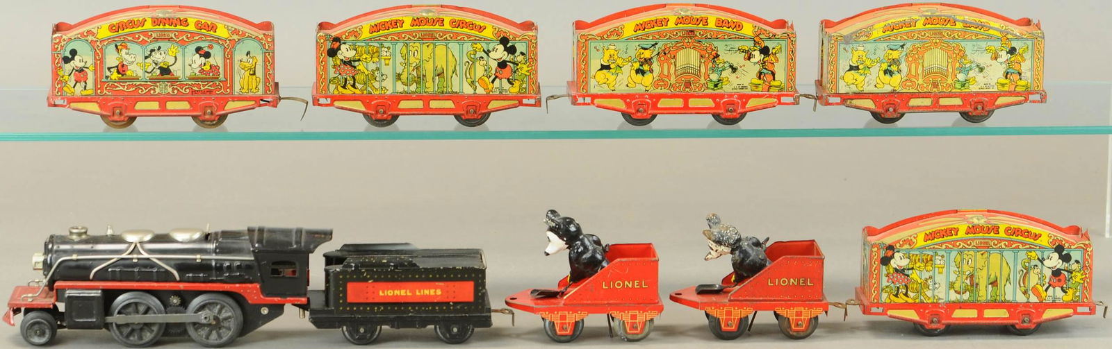 LIONEL MICKEY MOUSE CIRCUS TRAIN (1 of 4)
