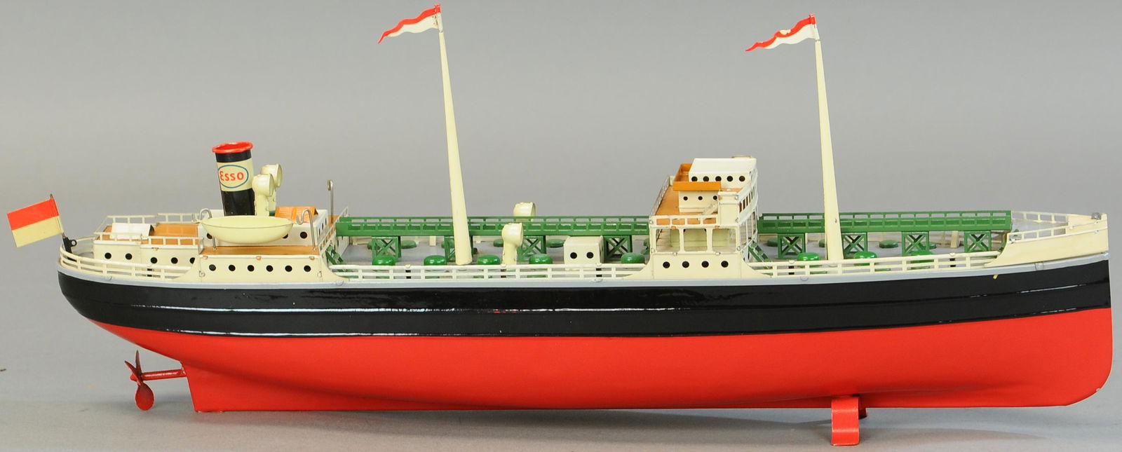 FLEISCHMANN TANKER FREIGHTER (1 of 4)
