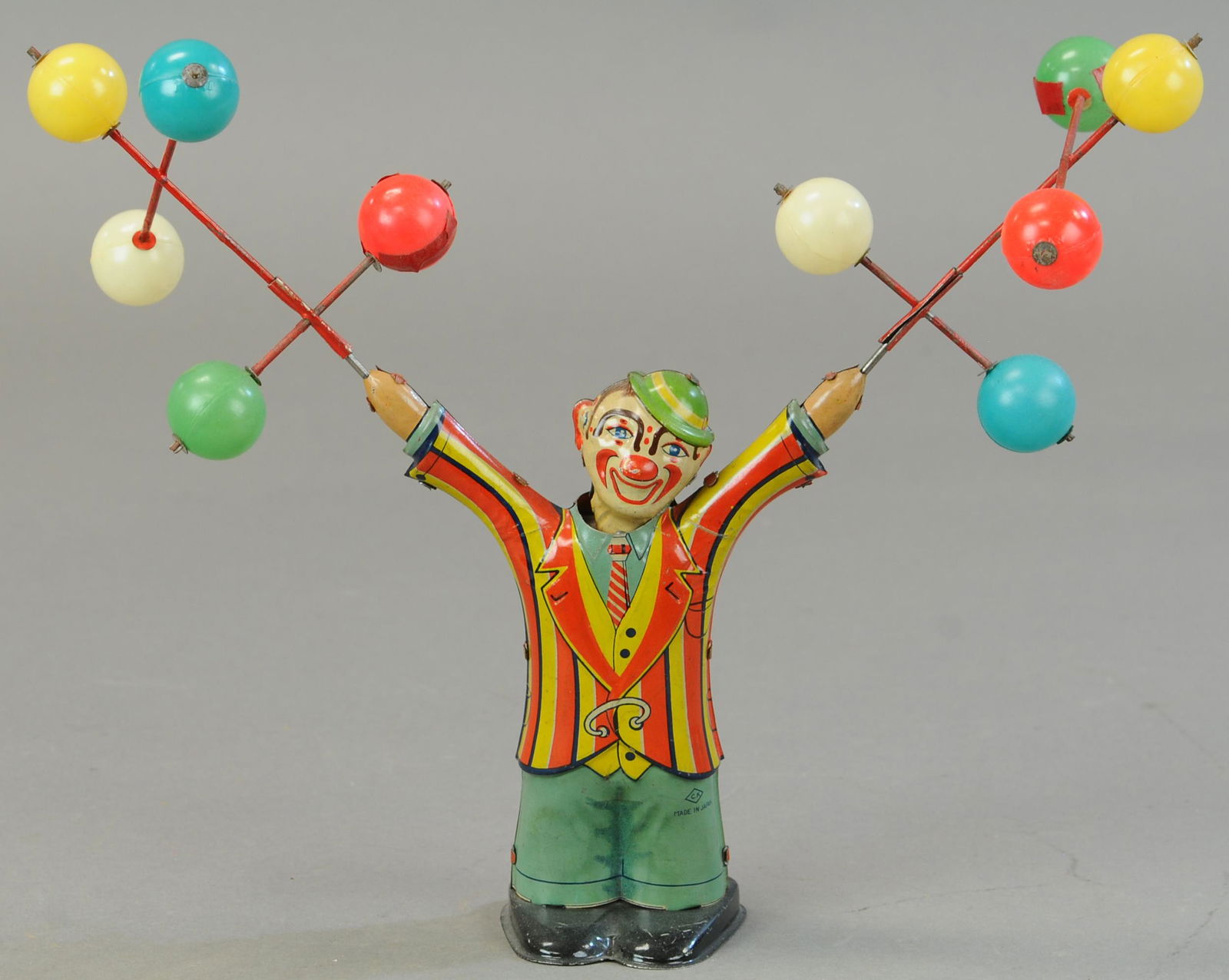CK JAPAN CLOWN TWIRLING BALLS (1 of 3)