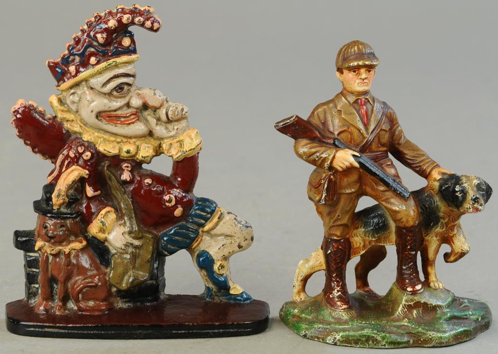 PUNCH DOORSTOP & HUNTER W/ DOG BOOKEND (1 of 2)