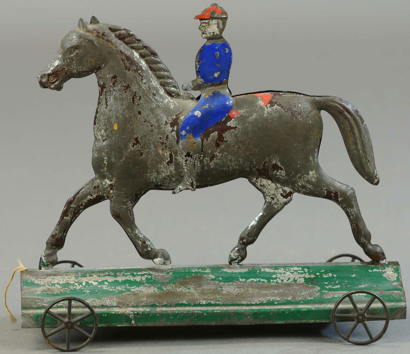 AMERICAN TIN BOY HORSE PLATFORM TOY (1 of 3)
