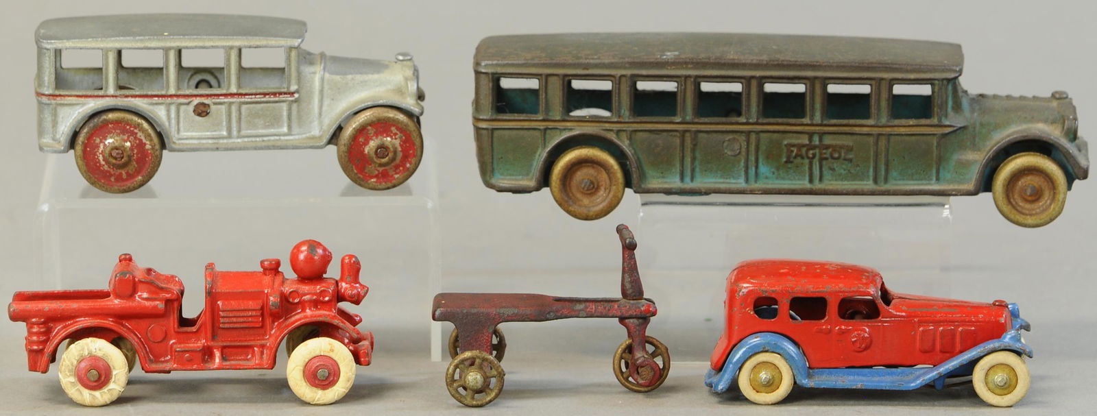 FIVE ASSORTED CAST IRON TOYS (1 of 4)