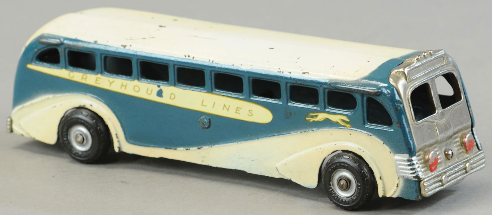 ARCADE GREYHOUND BUS (1 of 3)
