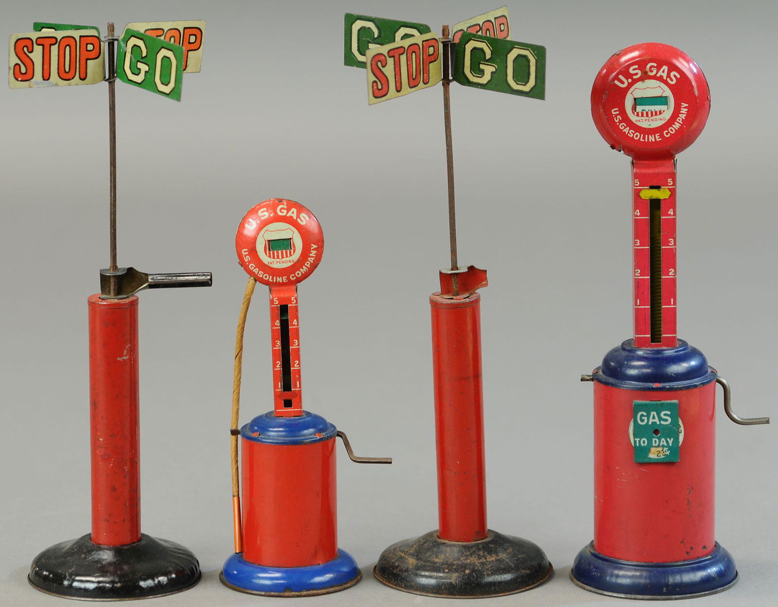 FOUR MIXED TIN STREET SIGNAL ACCESSORIES (1 of 3)