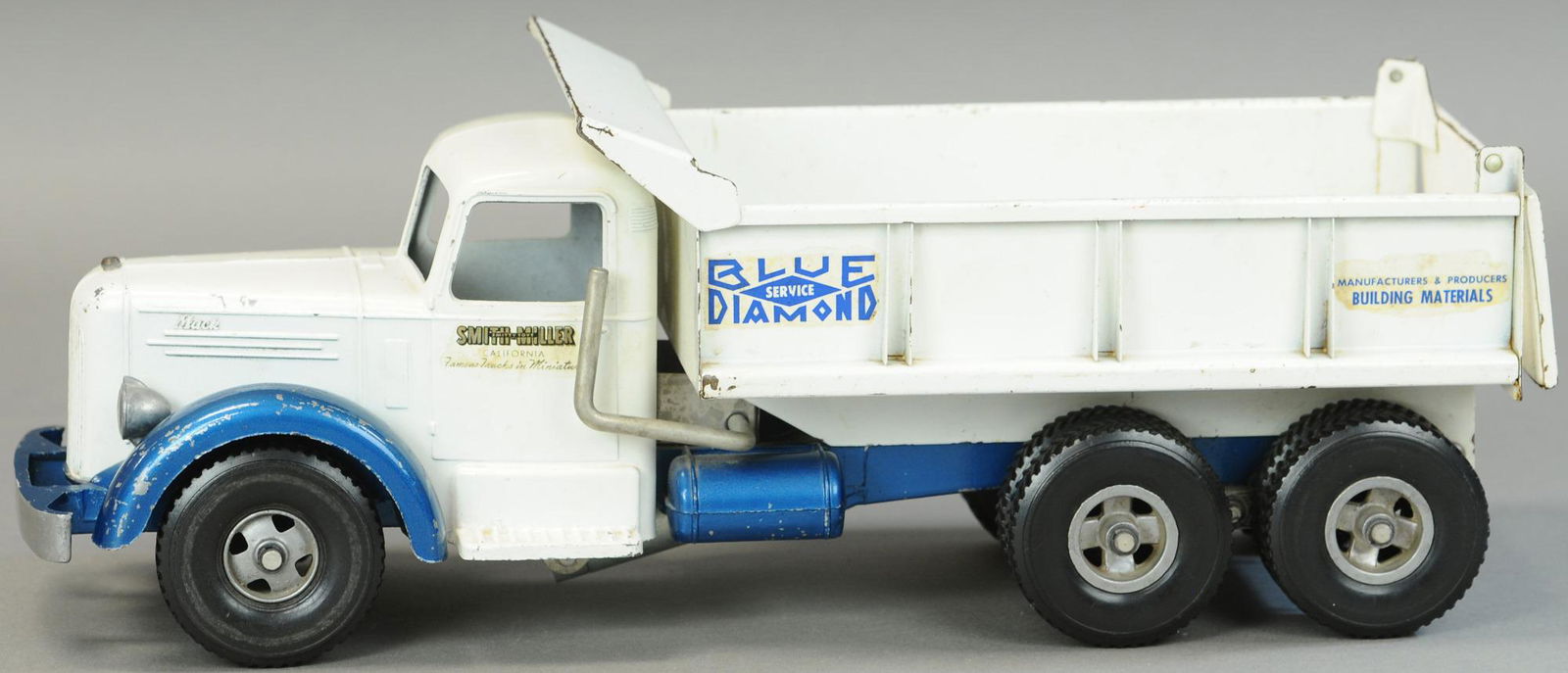 SMITH MILLER BLUE DIAMOND DUMP TRUCK (1 of 4)