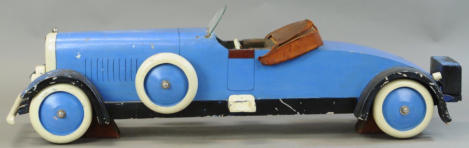 HUDSON SUPER SIX WOODEN MODEL (1 of 4)