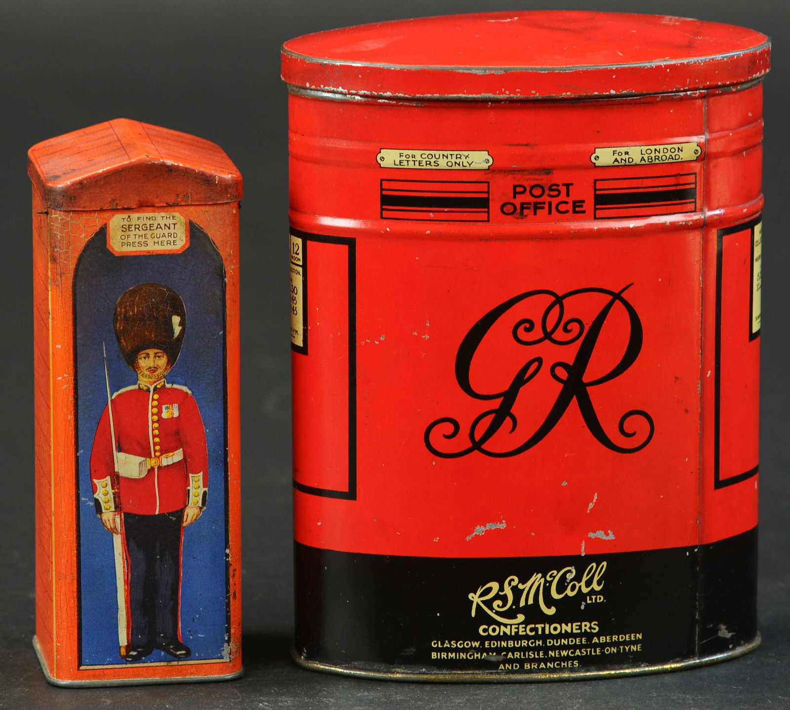 TWO GREAT BRITAIN THEME BISCUIT TINS (1 of 4)