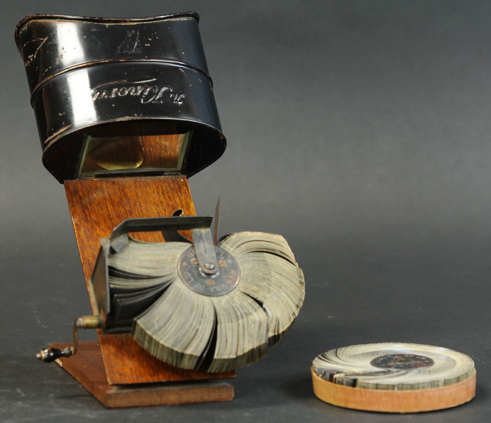 THE KINORA OPTIC MOVIE VIEWER (1 of 5)