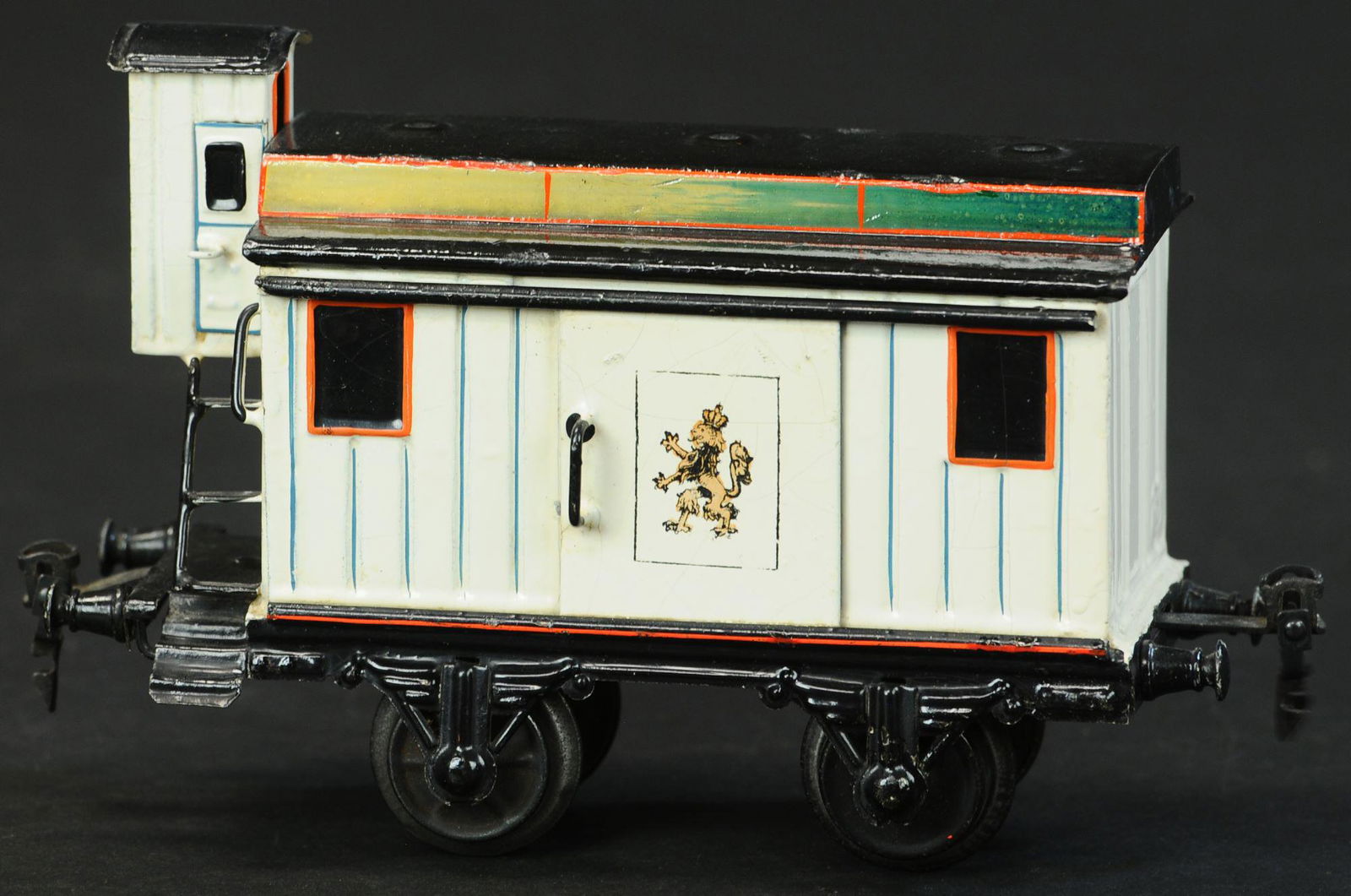 MARKLIN LOWEN BRAU BEER CAR (1 of 4)