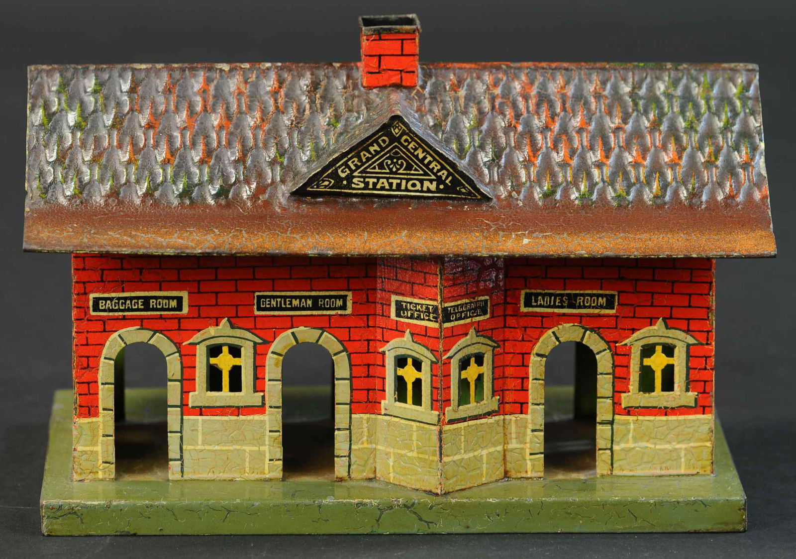 MARKLIN NO. 2911/0 GRAND CENTRAL STATION (1 of 4)