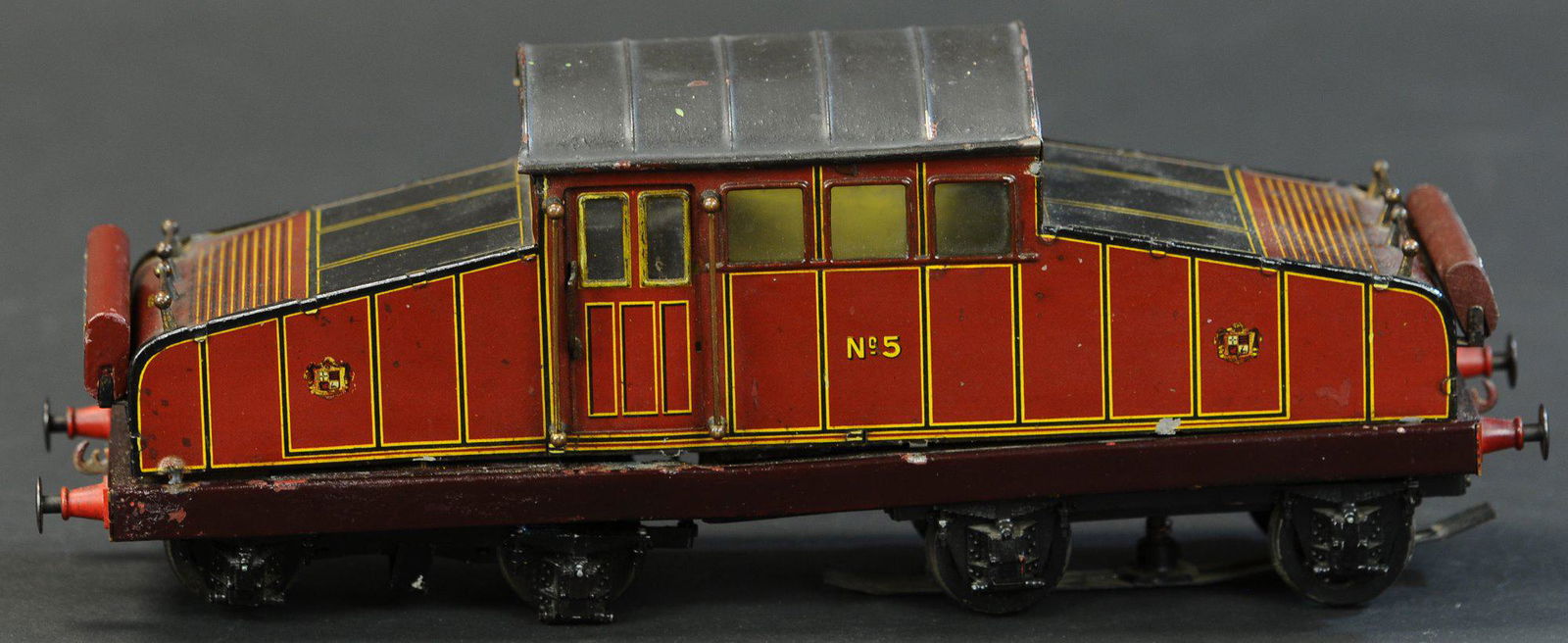 RARE CARETTE TRUNNEL LOCOMOTIVE (1 of 4)