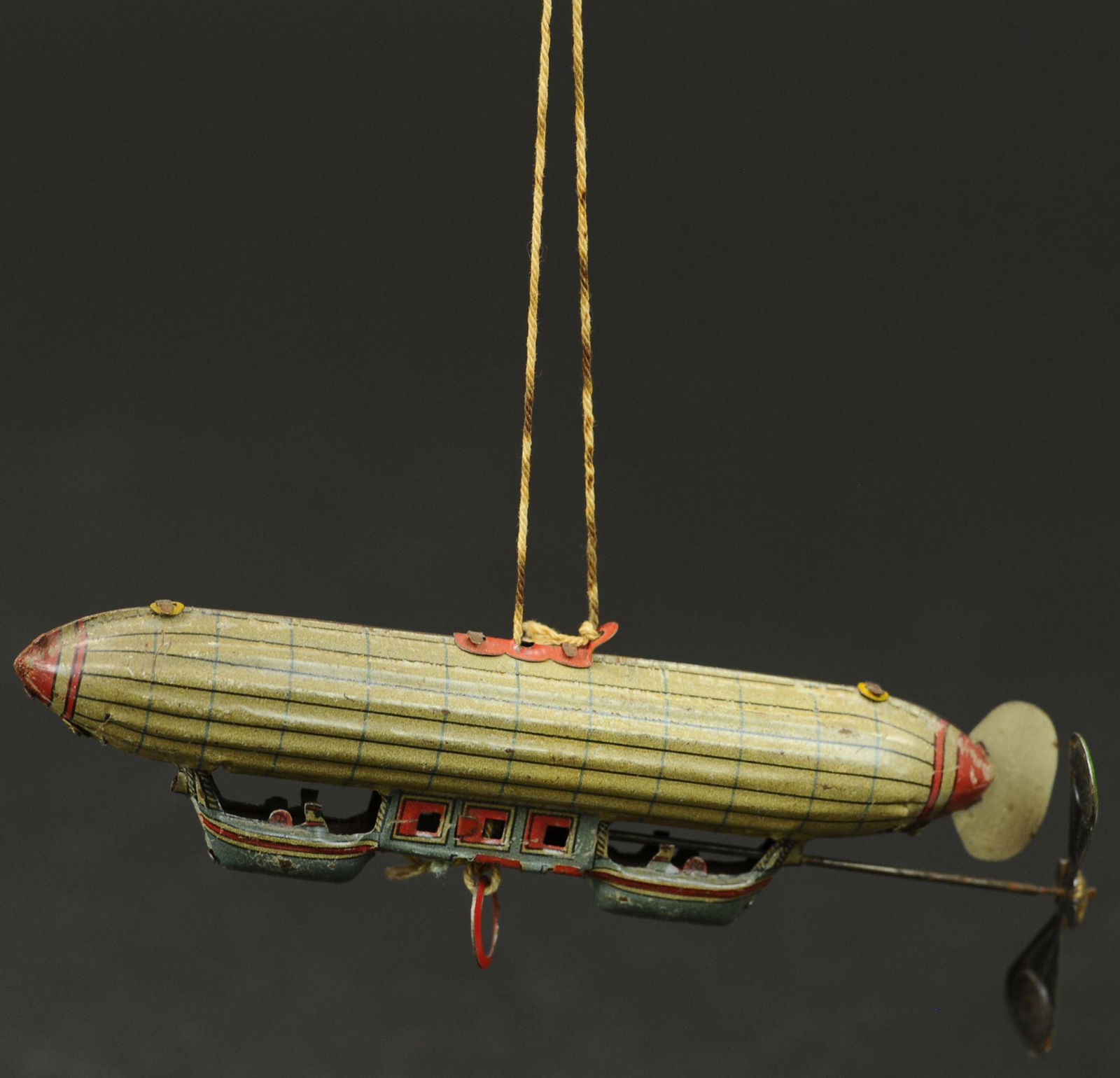 LARGE DISTLER DIRIGIBLE PENNY TOY (1 of 3)