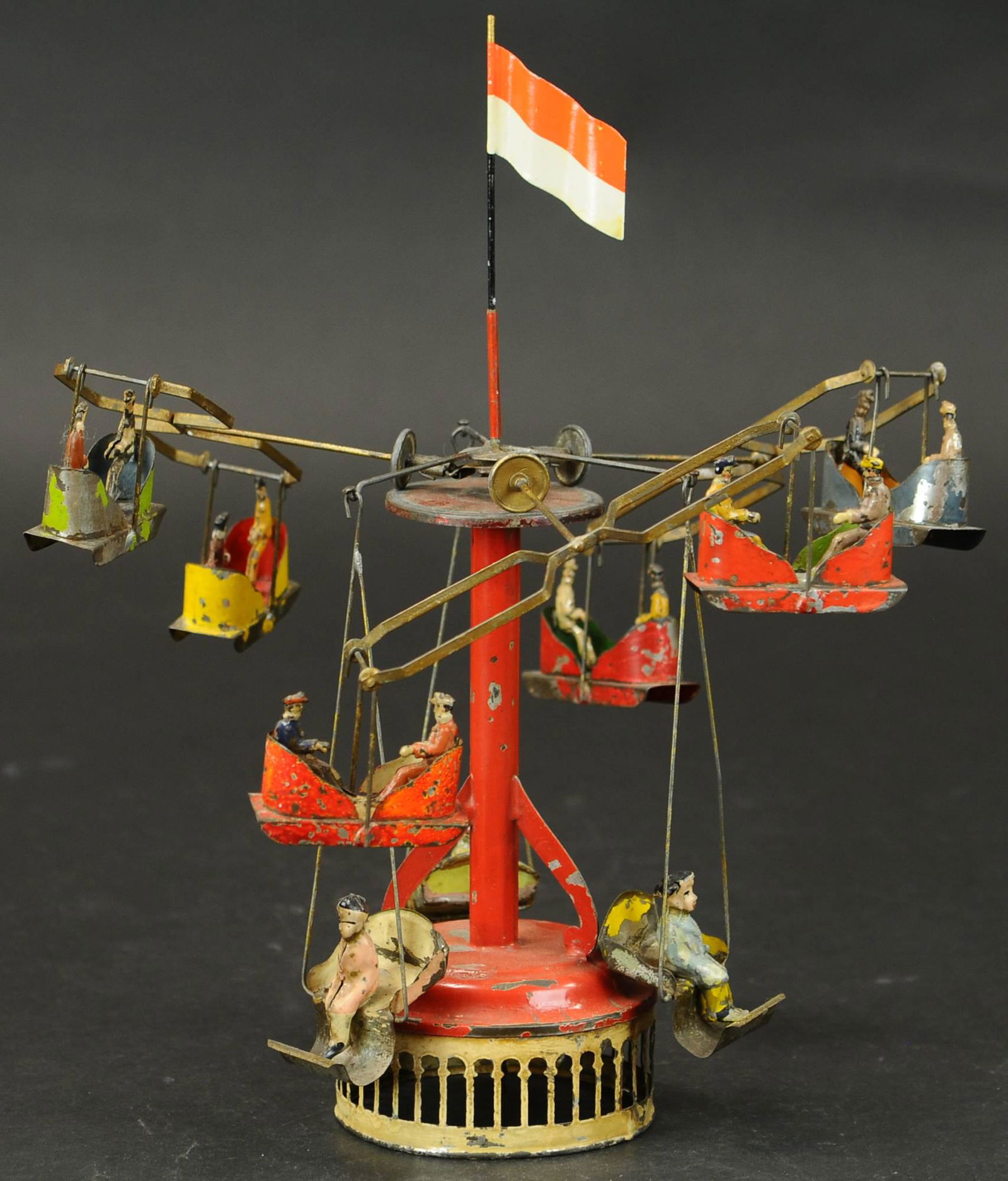 M&K REVOLVING AMUSEMENT RIDE TOY (1 of 3)