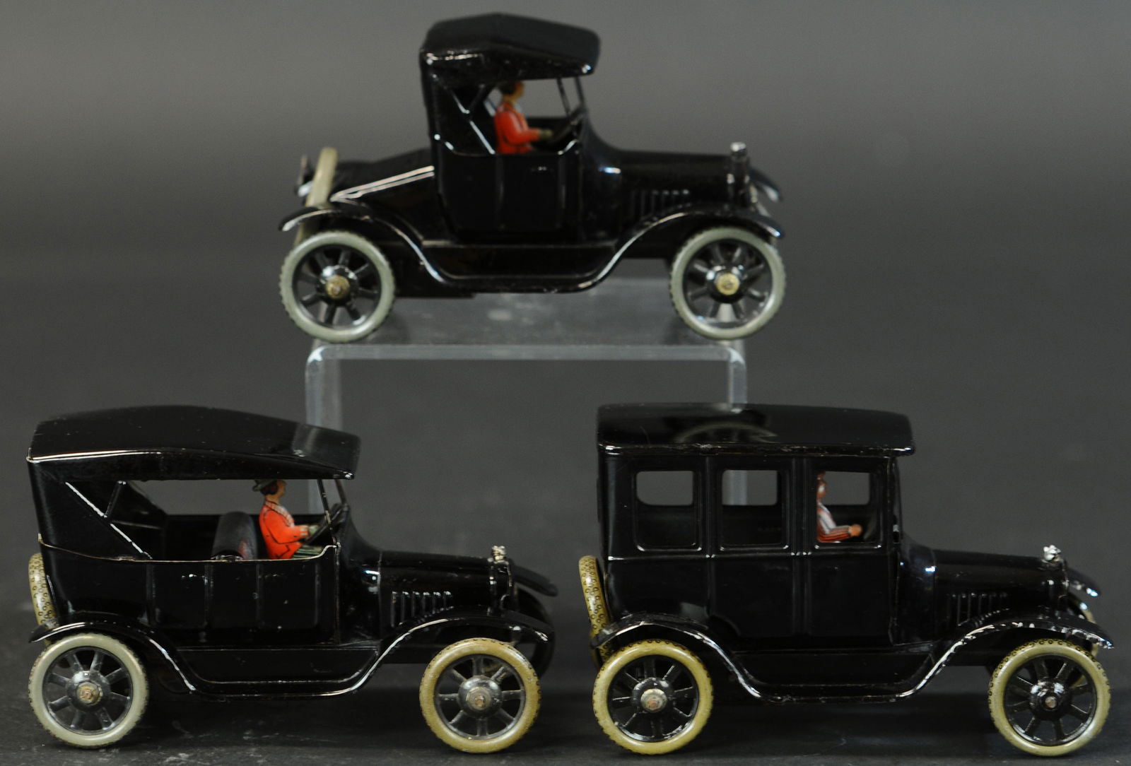 BRIGHT SET OF THREE BING MODEL T VARIANTS (1 of 4)