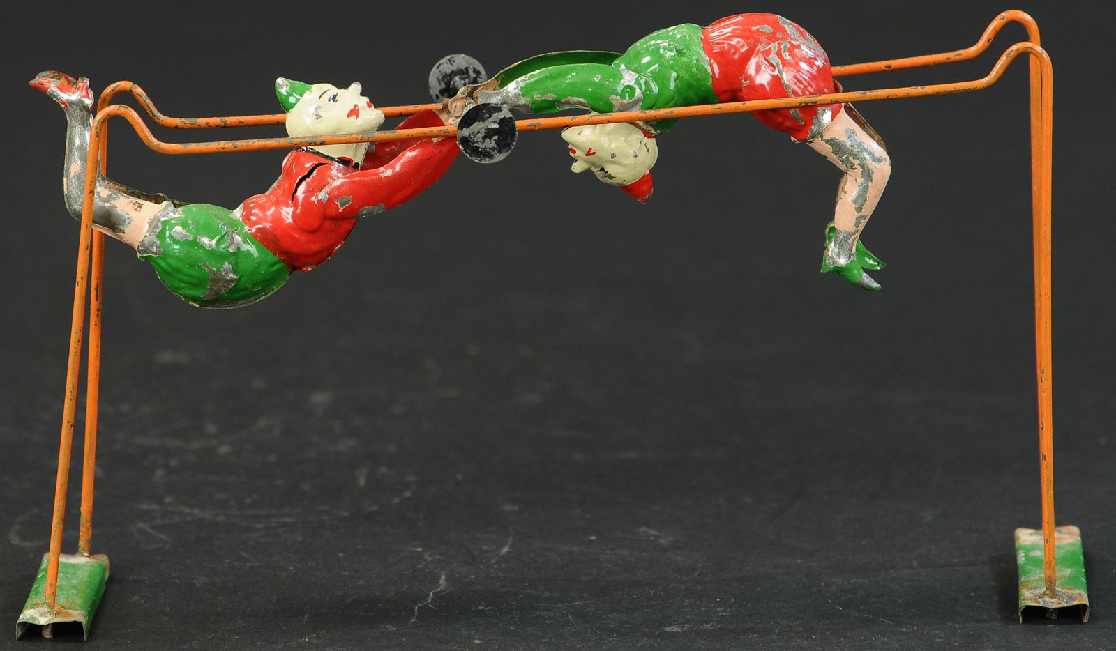 GRAVITY FED CLOWNS ON TRAPEZE BARS (1 of 4)