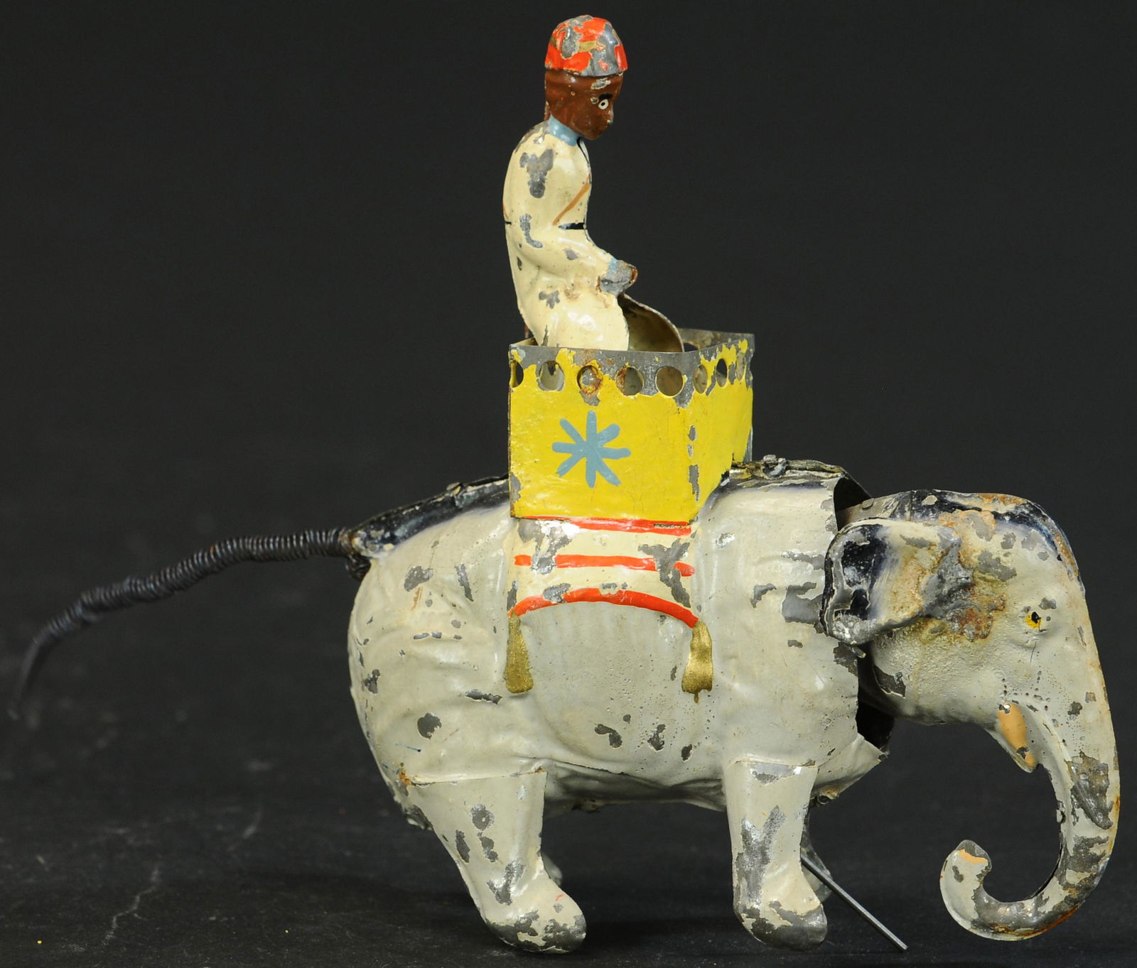 MANGOLD ELEPHANT NATIVE IN HOWDAH (1 of 4)