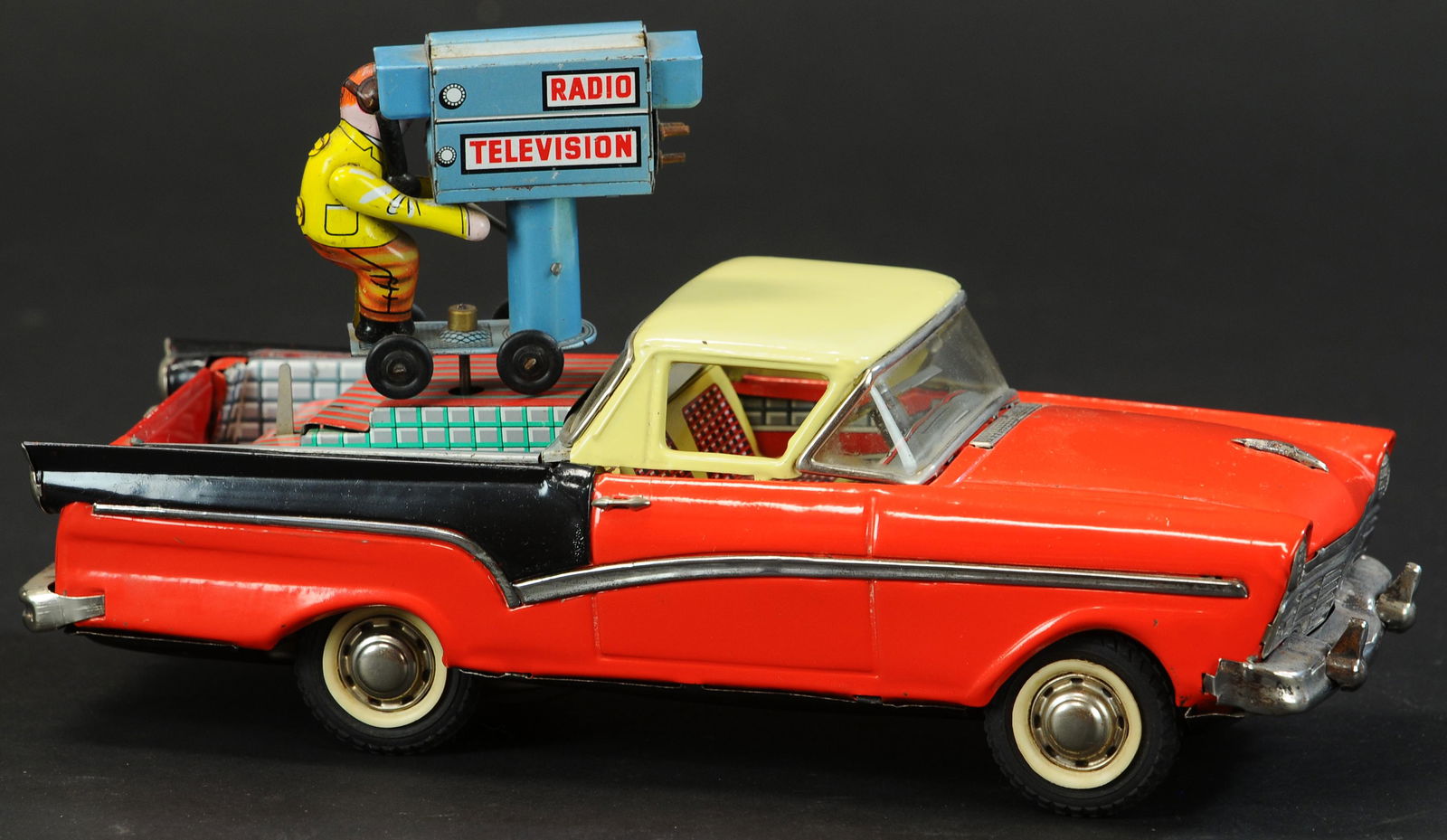 JOUSTRA FRANCE RADIO TELEVISION CAR (1 of 4)