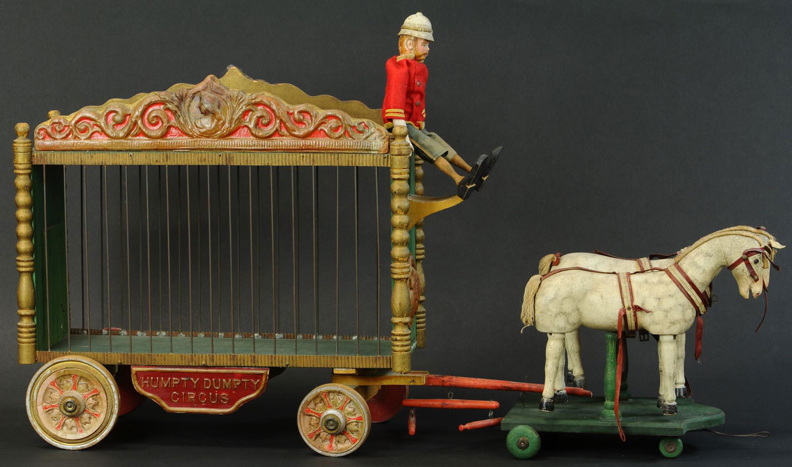 LARGE SCHOENHUT CIRCUS WAGON W/ DRIVER (1 of 5)