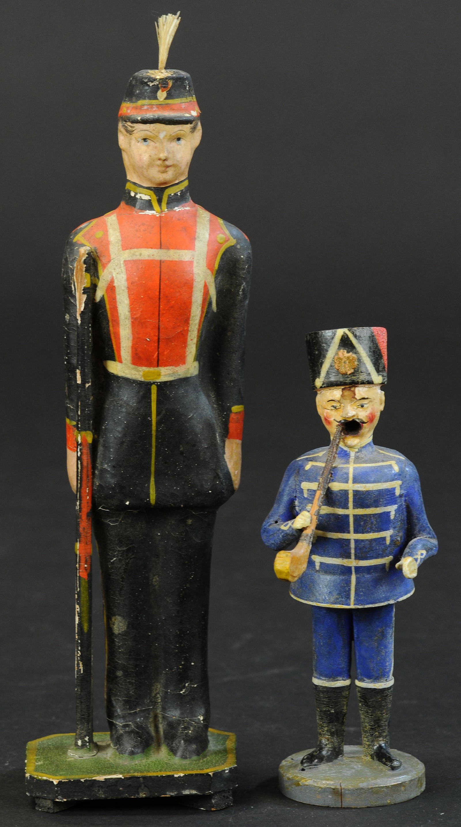 ERZGEBIRGE SMOKER & STANDING COMPOSITION SOLDIERS (1 of 4)