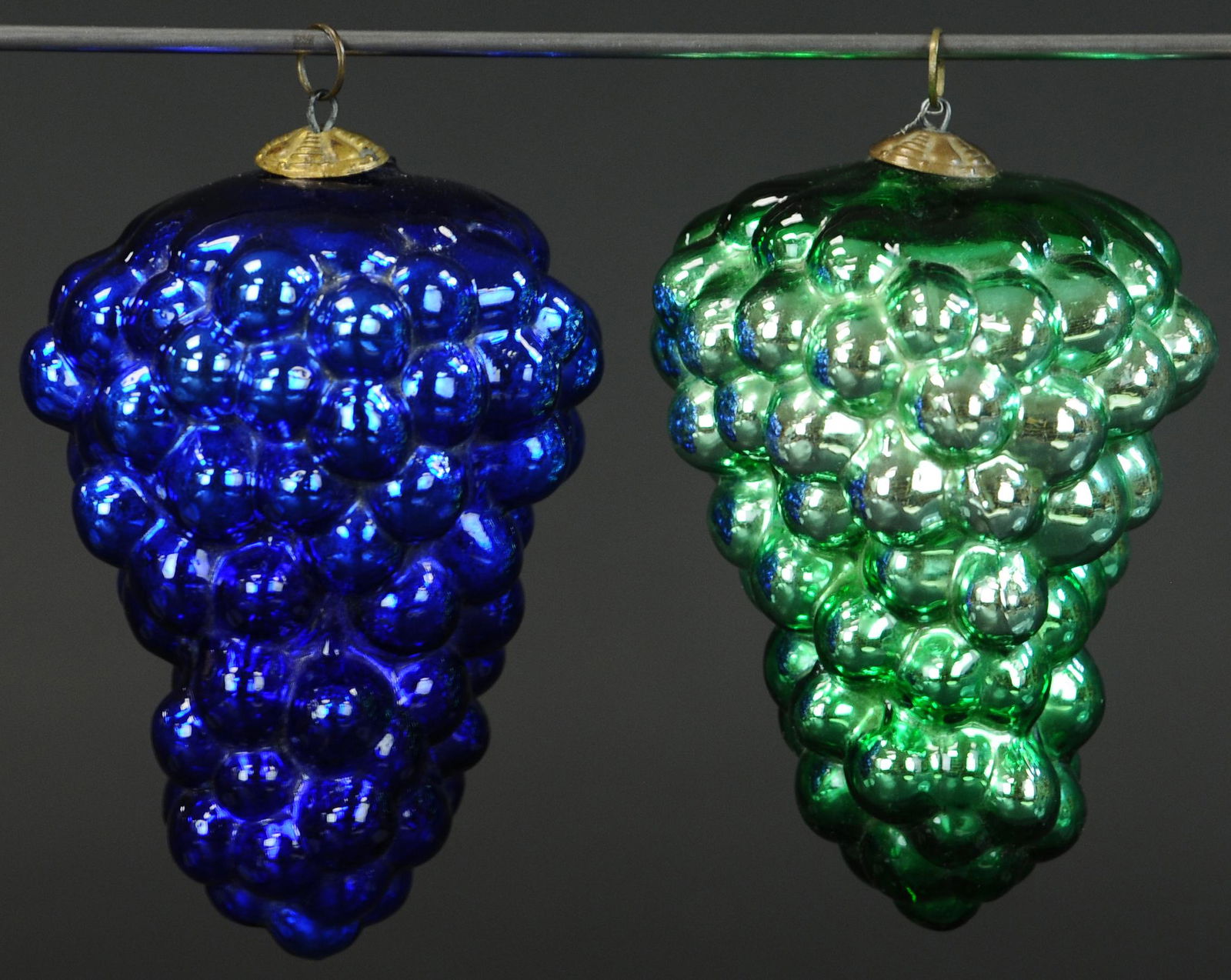 TWO LARGE BUNCH OF GRAPES KUGELS (1 of 2)