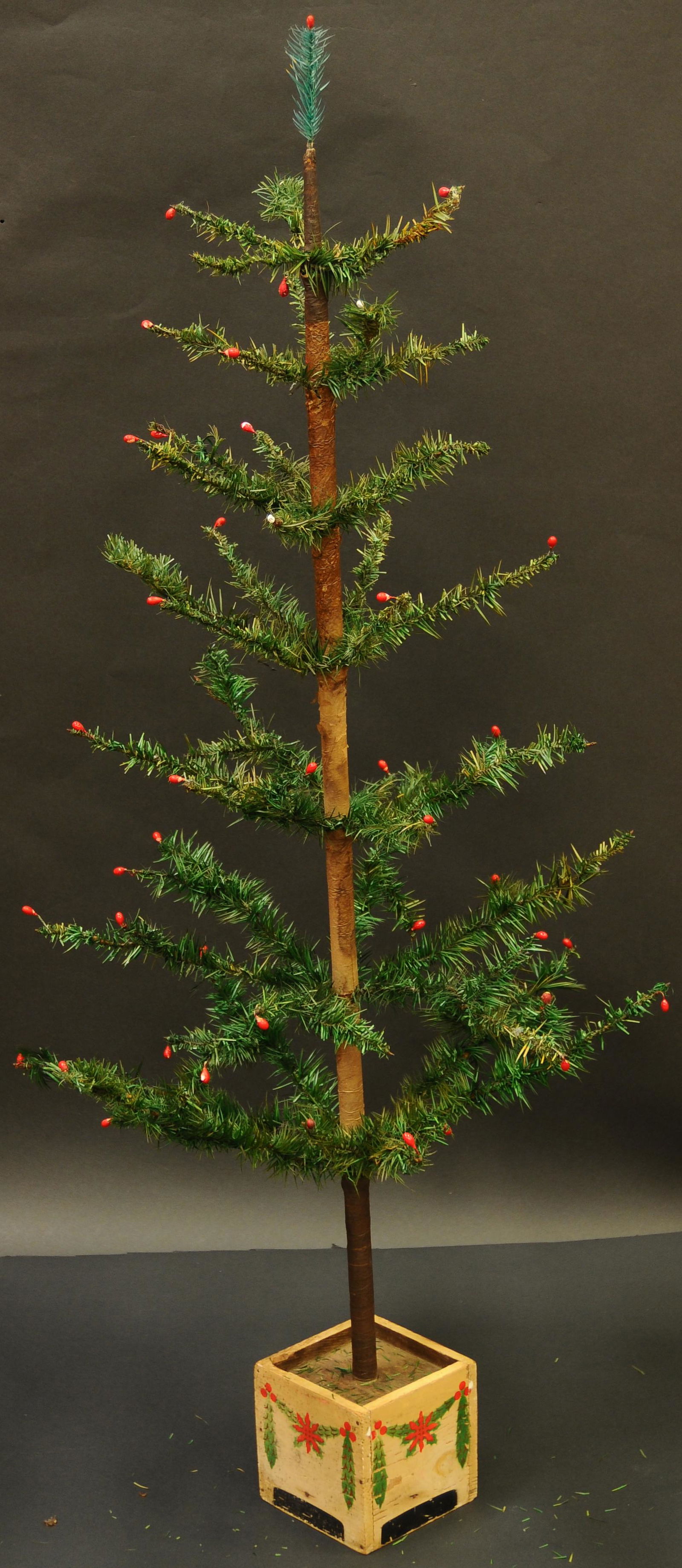 GREEN GERMAN FEATHER TREE (1 of 2)