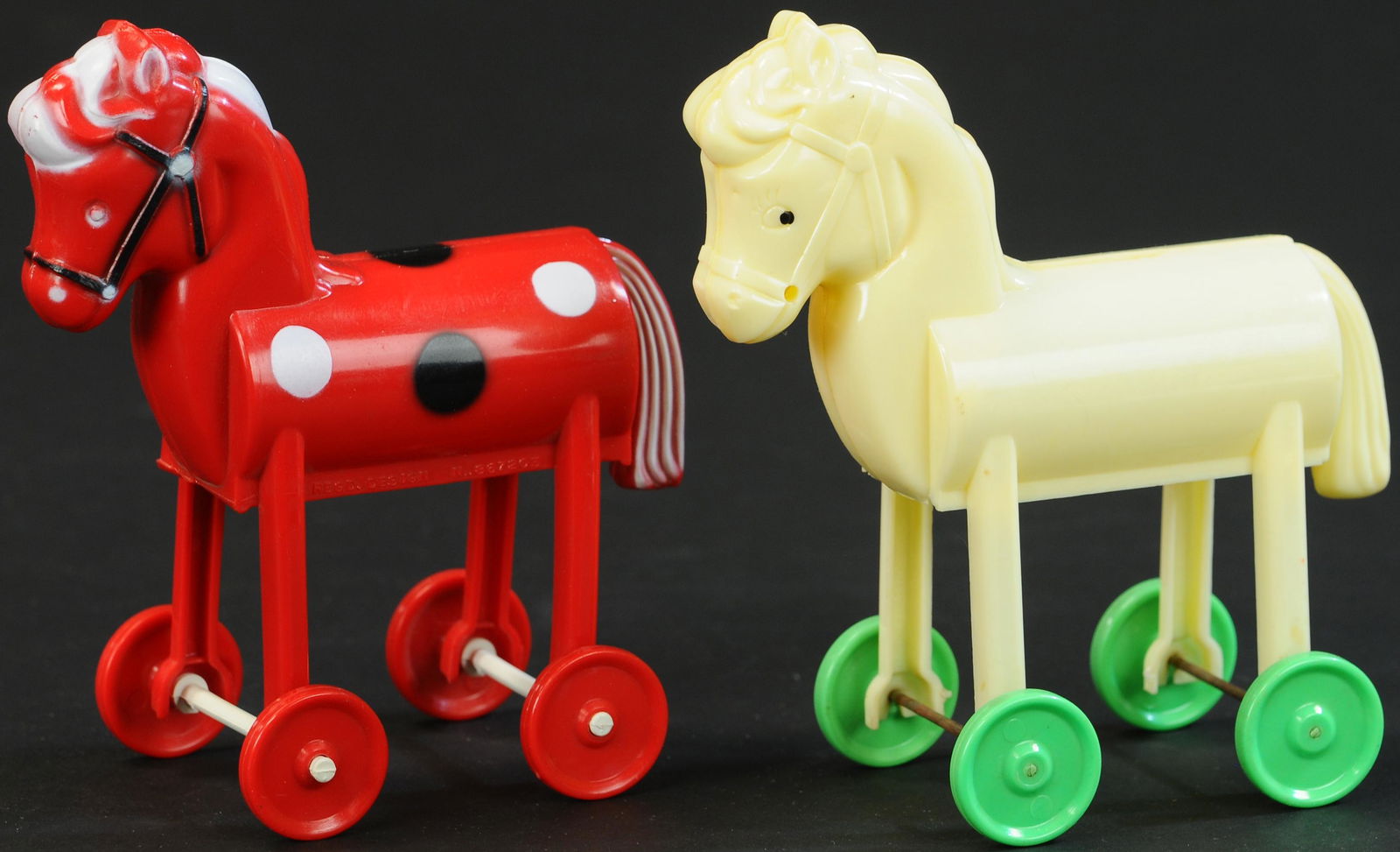 ROSBRO TROJAN HORSE POLKA-DOT RATTLE & CANDY CONTA (1 of 4)