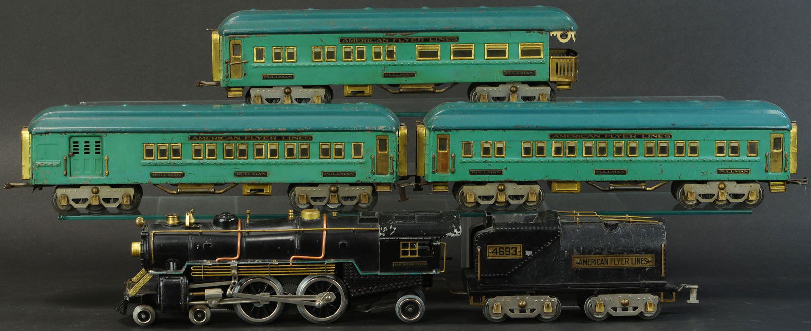 AMERICAN FLYER MINUTE MAN PASSENGER SET (1 of 4)