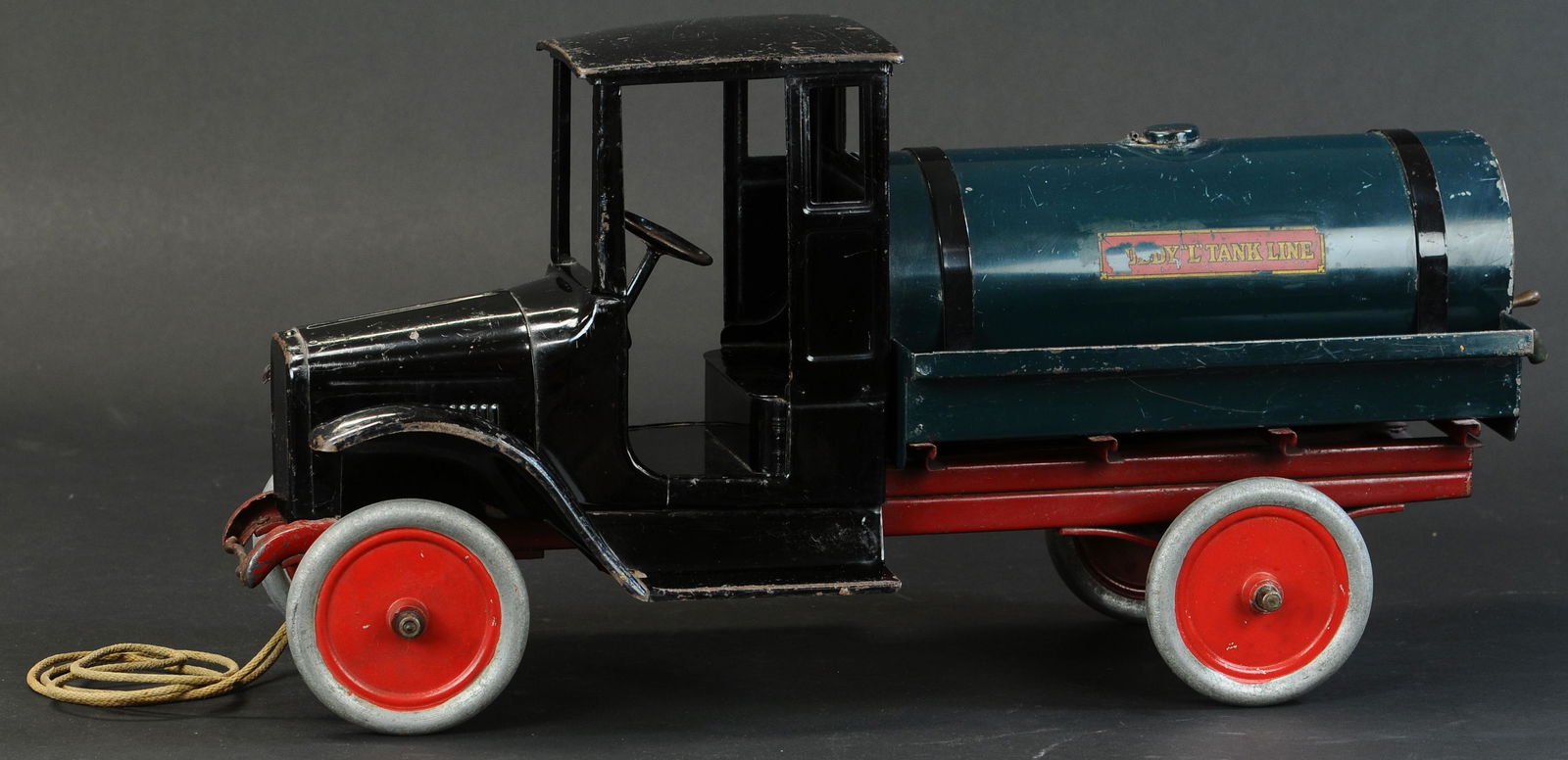 BUDDY L TANK LINE TRUCK PRESSED STEEL (1 of 4)