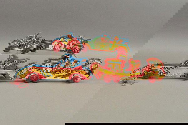 POPEYE & FRIENDS 4 WOOD PULL TOYS: Four paper litho on wood pull toys: three are paper litho on blue wood & include (1) police motorcycle, (2) Popeye with gun and Wimpy in police car & (3) large car driven by Brutus with kidnapped Oliv