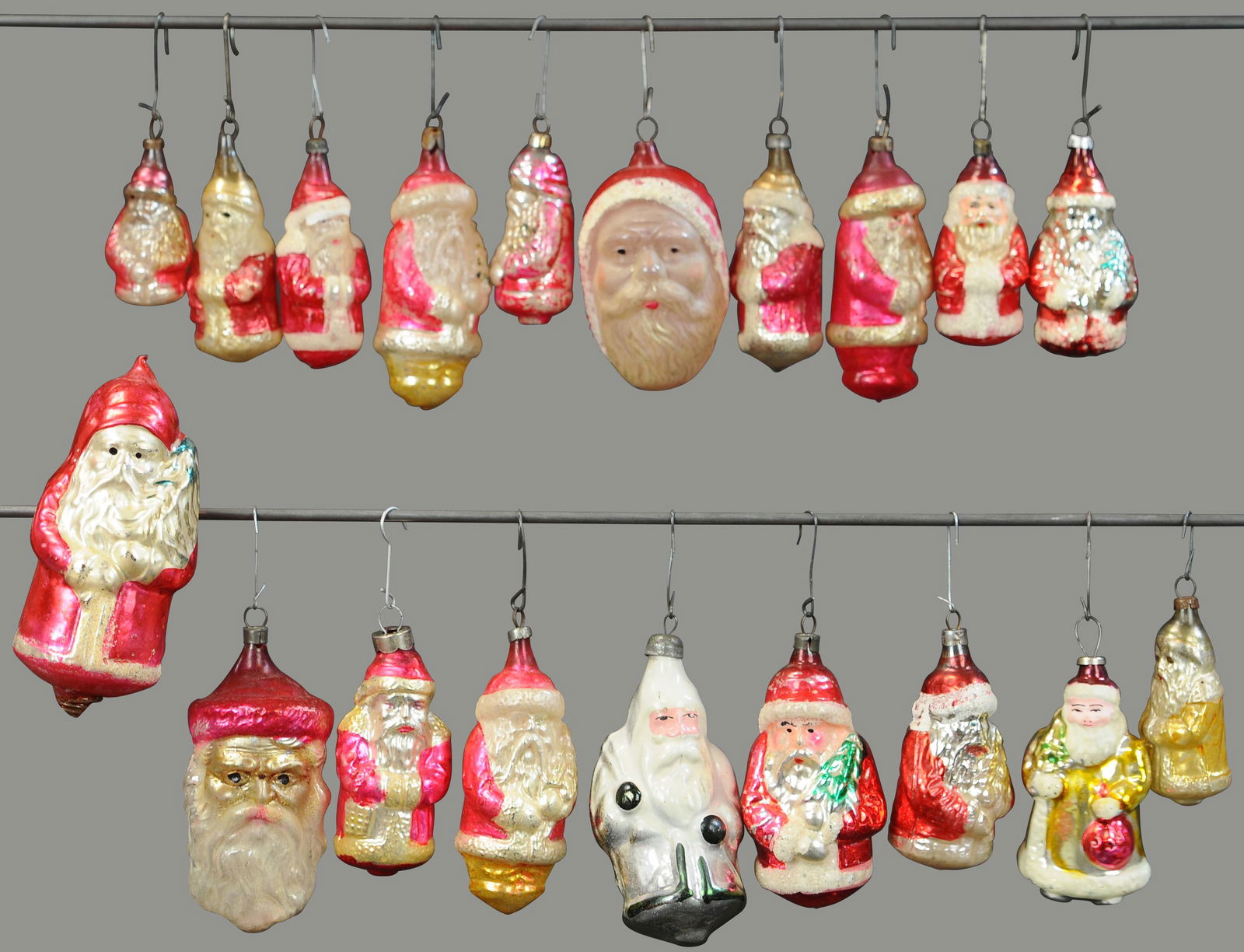 EIGHTEEN SANTA CLAUS CHRISTMAS TREE ORNAMENTS (1 of 2)