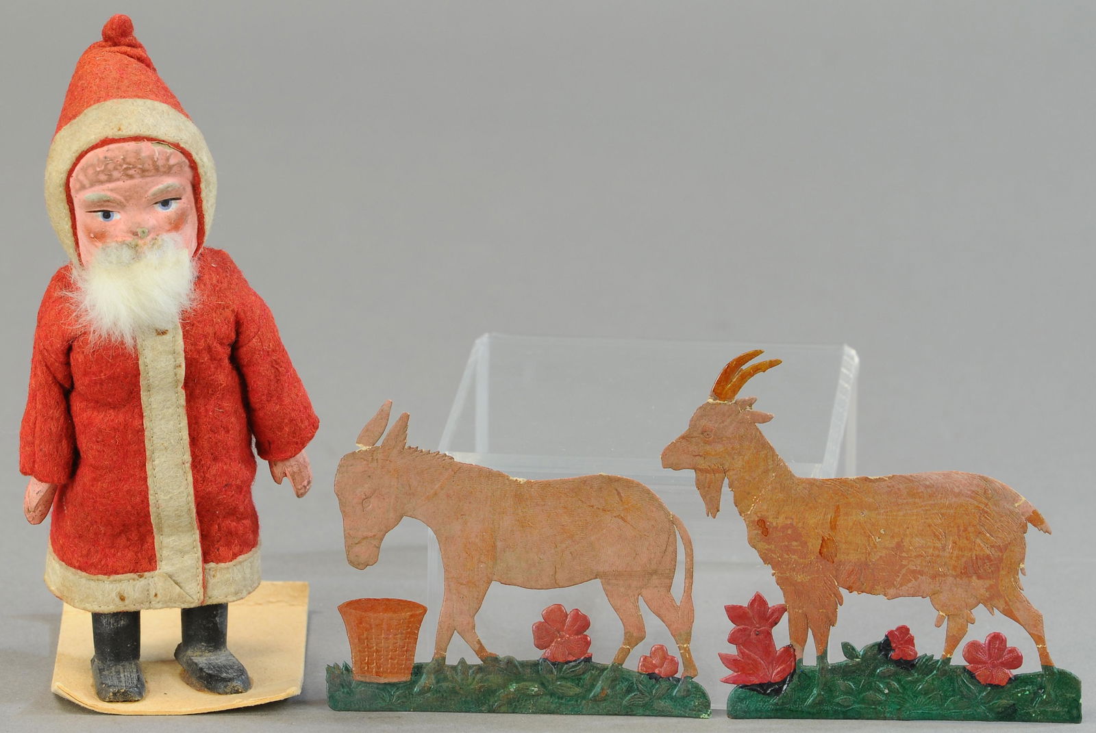 NODDING HEAD SANTA & TWO FLAT DRESDENS (1 of 2)