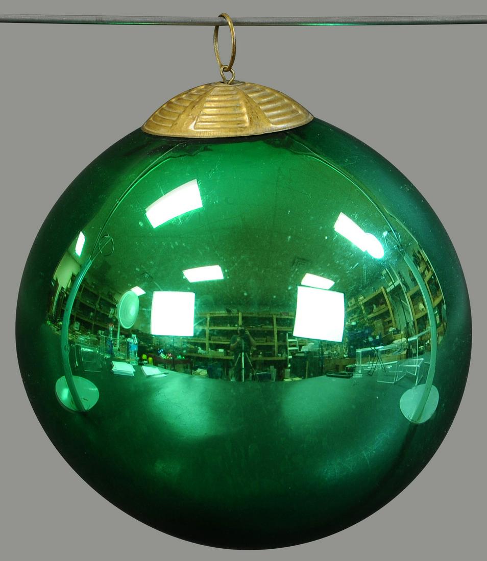 LARGE GREEN FRENCH KUGEL (1 of 2)